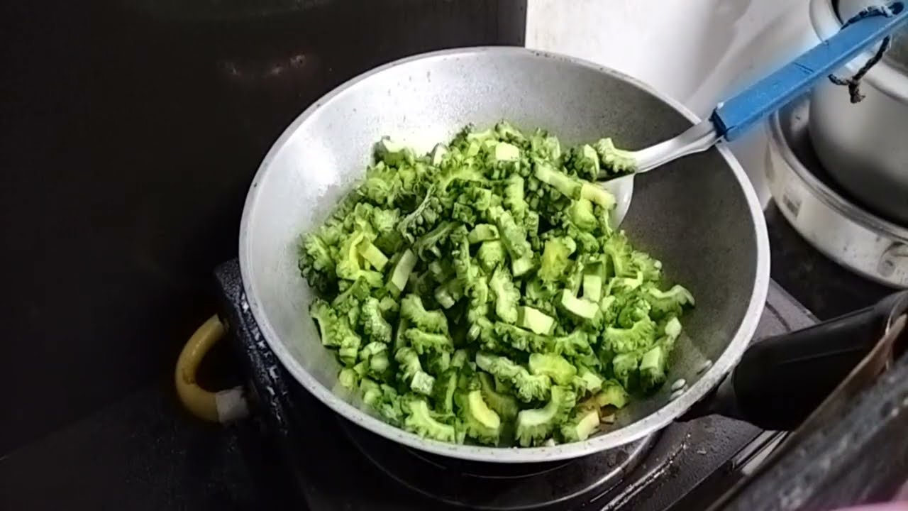 Sahur 13 | Fried Ampalaya (Bittergour) #sahur #ramadan #cooking