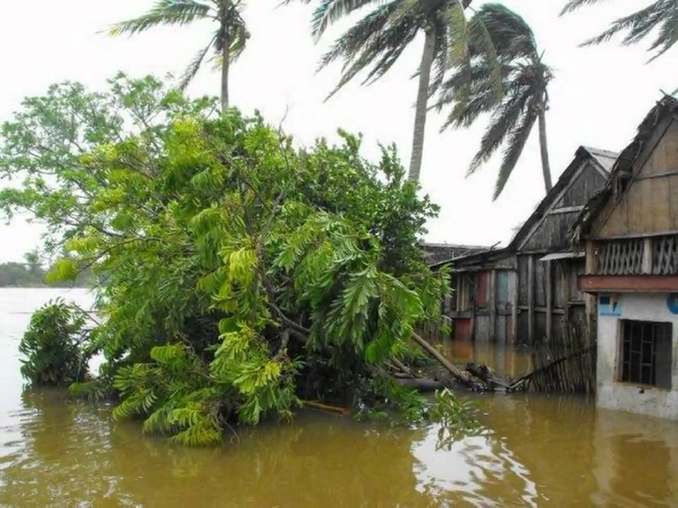 SOS MADAGASCAR- AIDES AUX VICTIMES DE 