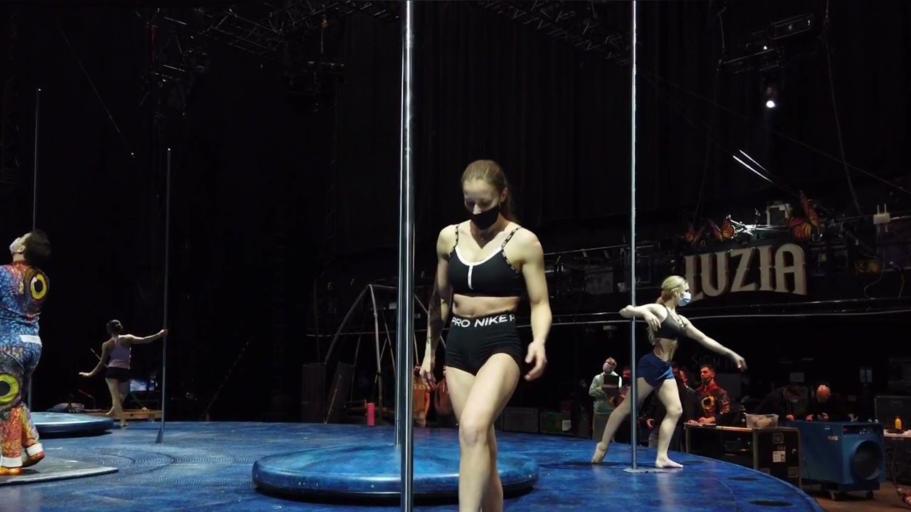 Pole dance Cirque DuSoleil “Luzia”