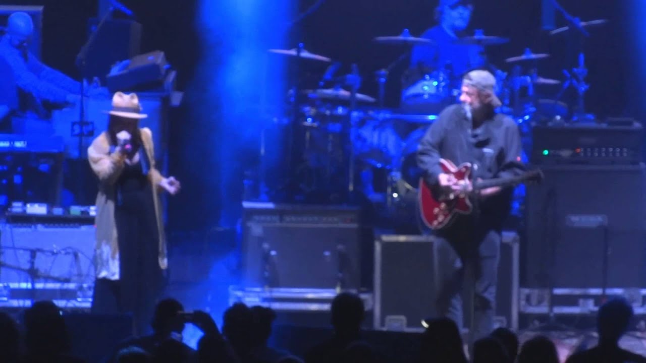 Widespread Panic - Use Me - with Maggie Koerner & Galactic @ The Mann - Philadelphia