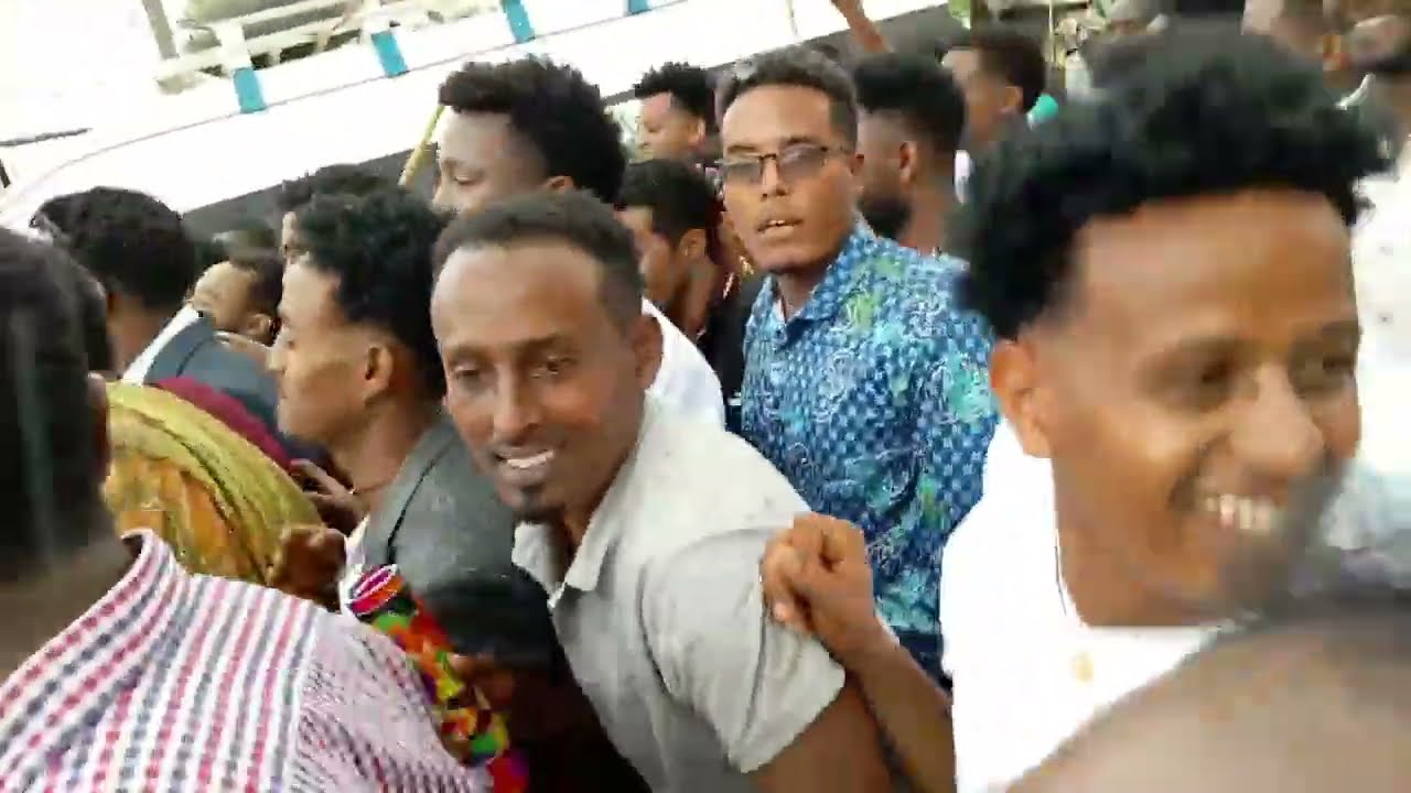 እንደቀጠለ ነው