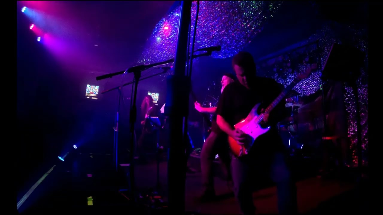 09   Don't Tell Me You Love Me