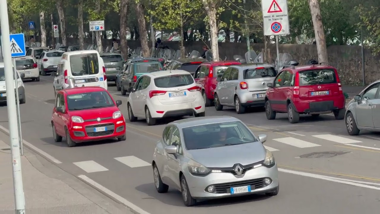 Firenze Careggi  viale Pieraccini   incubo traffico per gli automobilisti 😡🤬🤬🤬