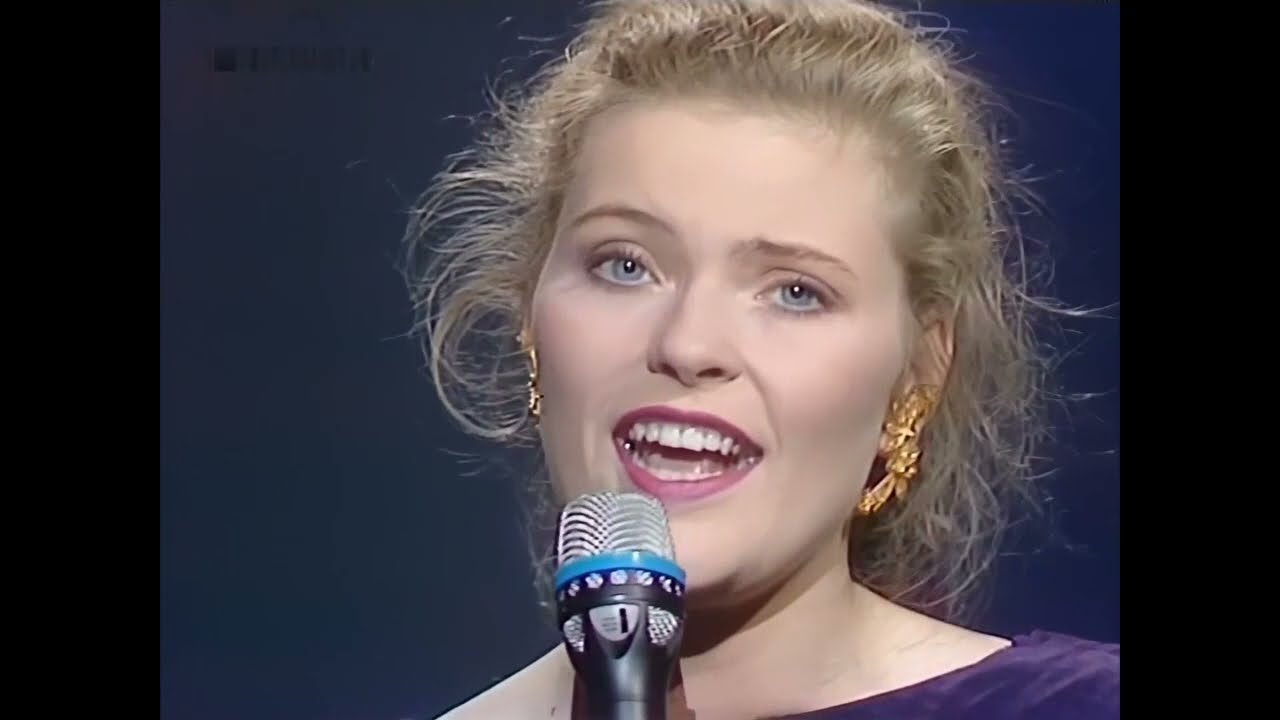 1987 Iceland: Halla Margr&eacute;t - H&aelig;gt og hlj&oacute;tt (16th place at Eurovision in Brussels) with SUBTITLES