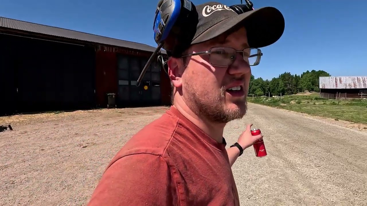 Förstaskörd i torra Småland! || Bondevloggen ||