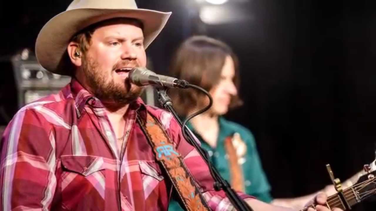 Randy Rogers Band performs 