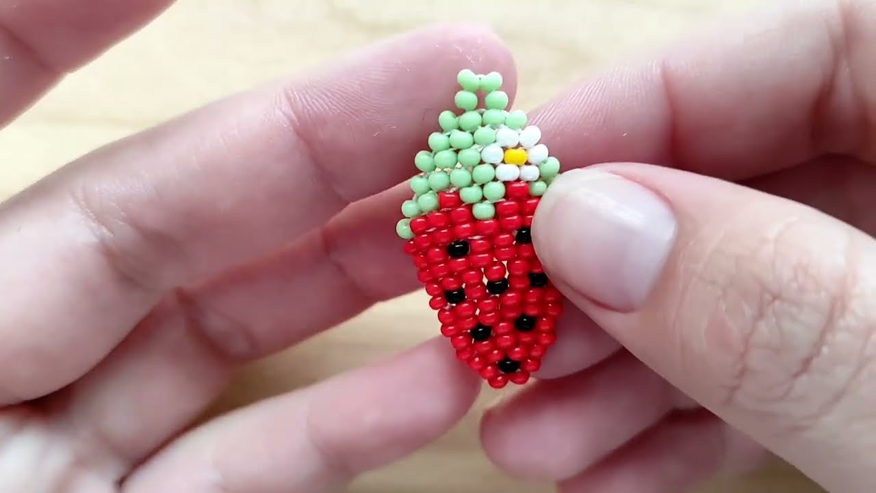 🍓COMO HACER ARETES DE FRESAS EN MOSTACILLAS (Super fácil para principiantes)