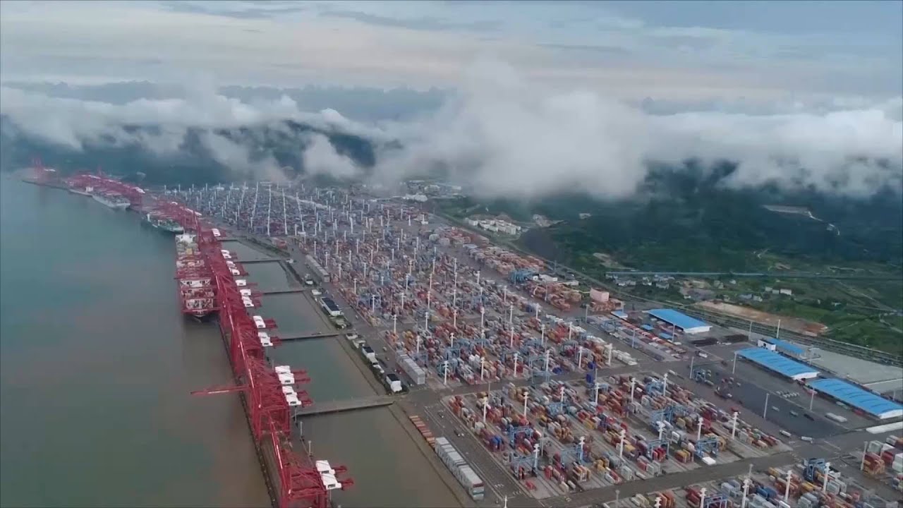China's busiest port sees record container throughput