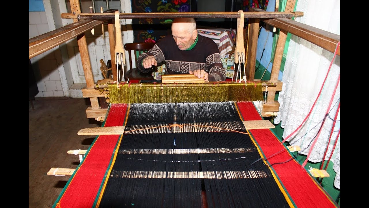 Traditional Loom Weaving with Multiple Shuttles