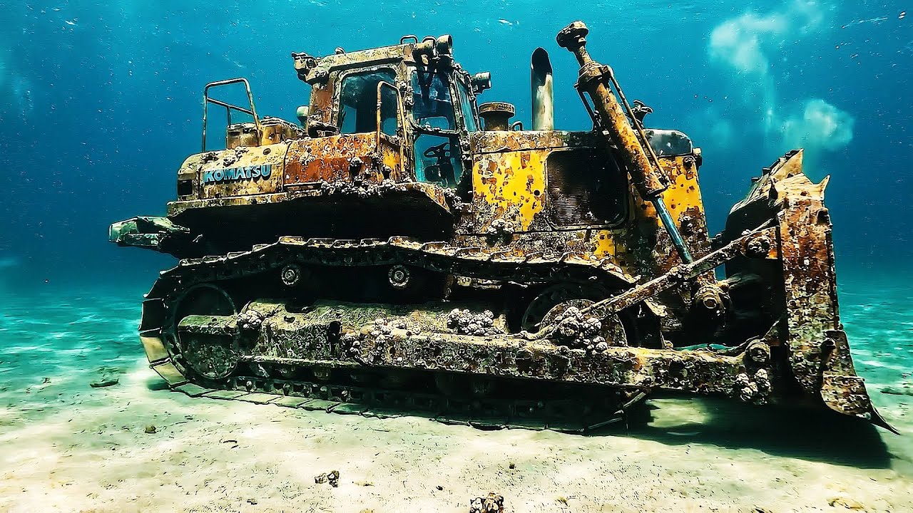 ASMR Komatsu D575A-3 SD Restoration | Abandoned Mega Bulldozer From Rusted to Brand New