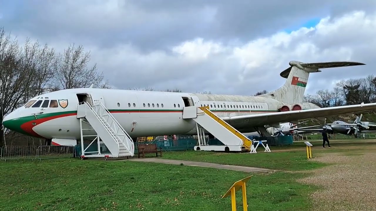 Vickers VC10 in Brooklands Museum Showcases: interior and exterior of Old British Plane