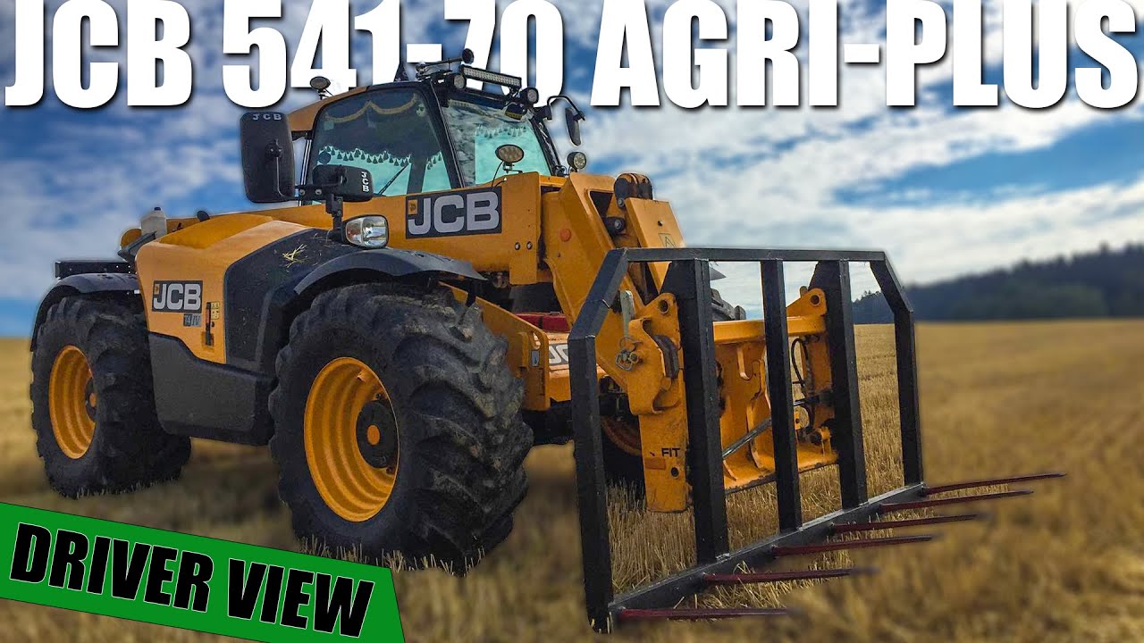 JCB 541-70 Agri-Plus - Loading the straw | GoPro/driver view