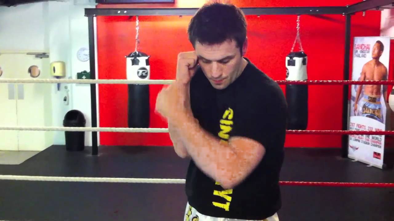 Muay Thai Minute - Reverse Catch and Take Down