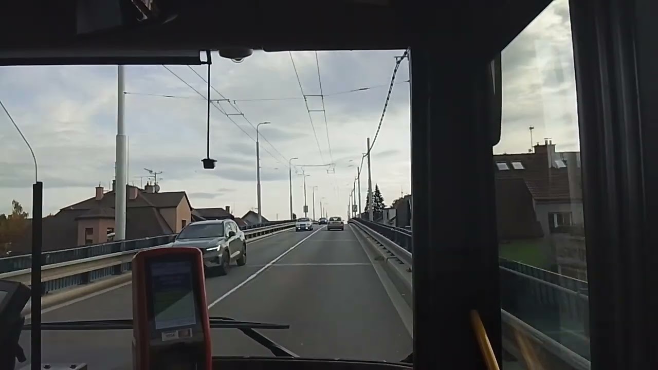 MHD Linka 28 Závodu míru - Sezemice, Veská, most ev.č. vozu 187