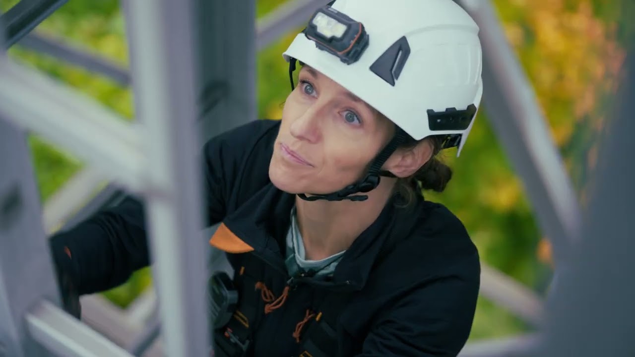 Working on telecom towers: Safety solutions that support the full climb