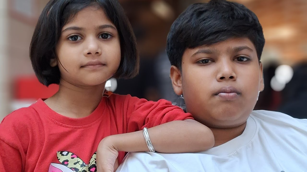 Back to our new vlog Kafi time ke bad free hue vlog ke lye 
