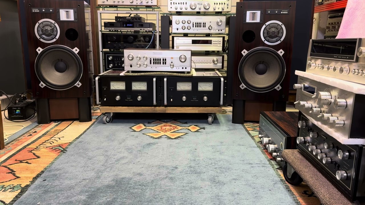 Luxman L-100 & Pioneer S-933