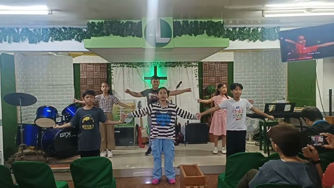 L O V E, Love (Dance Presentation