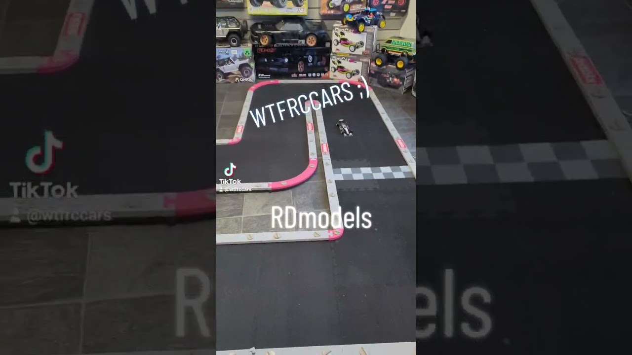 Mini z F1 rocking it's stuff in RD Models chesterfield UK :) 