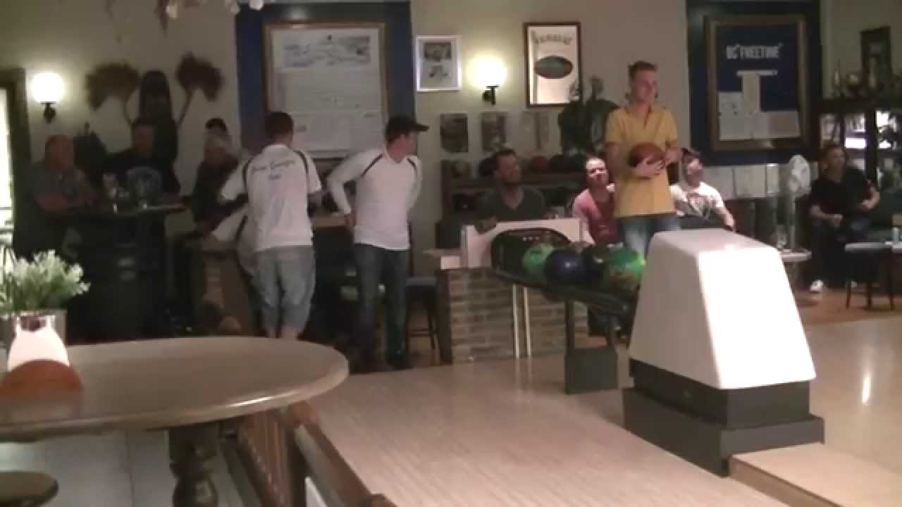 Deriet Bowling Intro