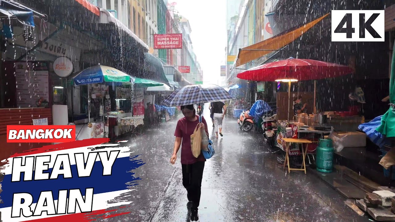 [4K] Heavy Rain Walk in Bangkok 🇹🇭 Walking Tour (ASMR - Binaural Rain Sounds)