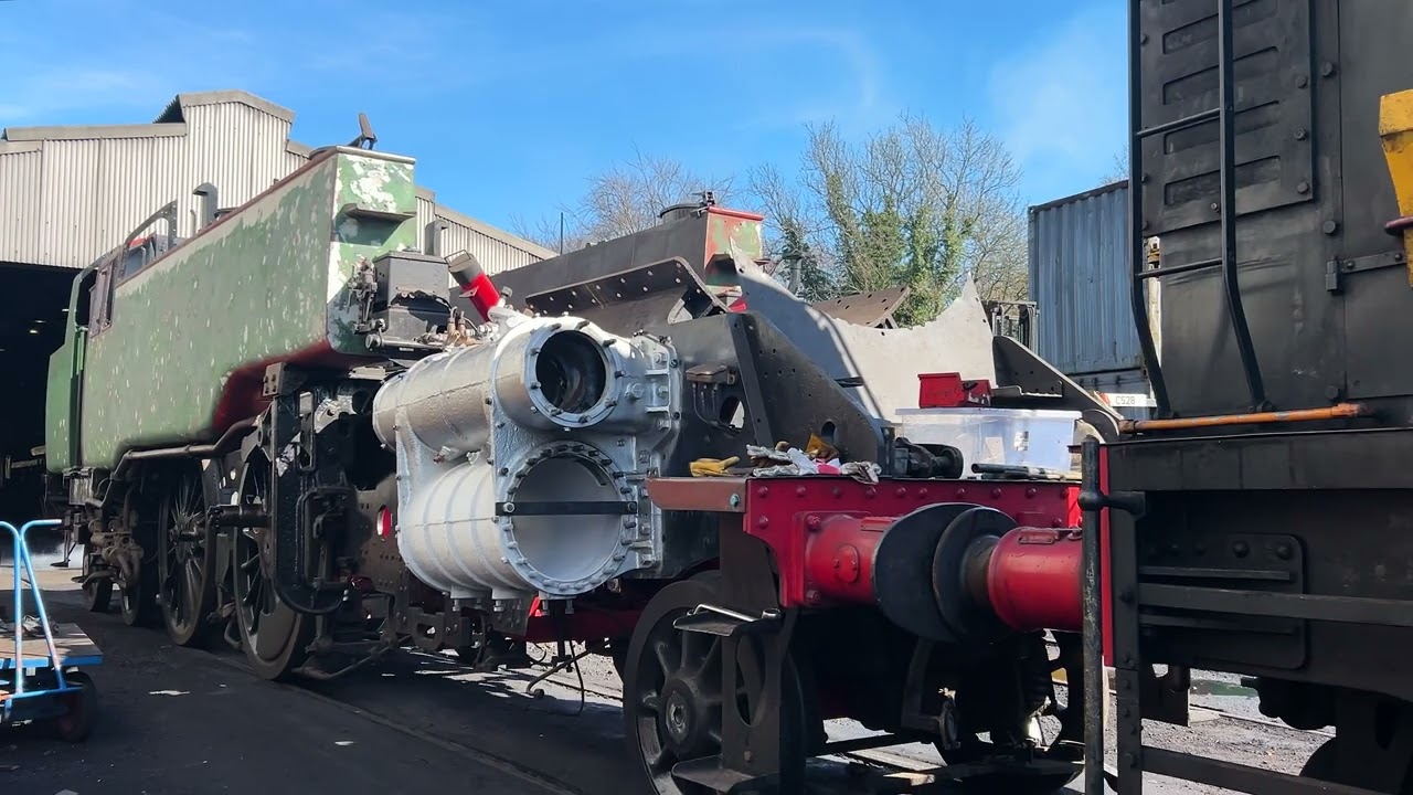 Cylinder liner for 80135 fitted with liquid nitrogen at Grosmont MPD