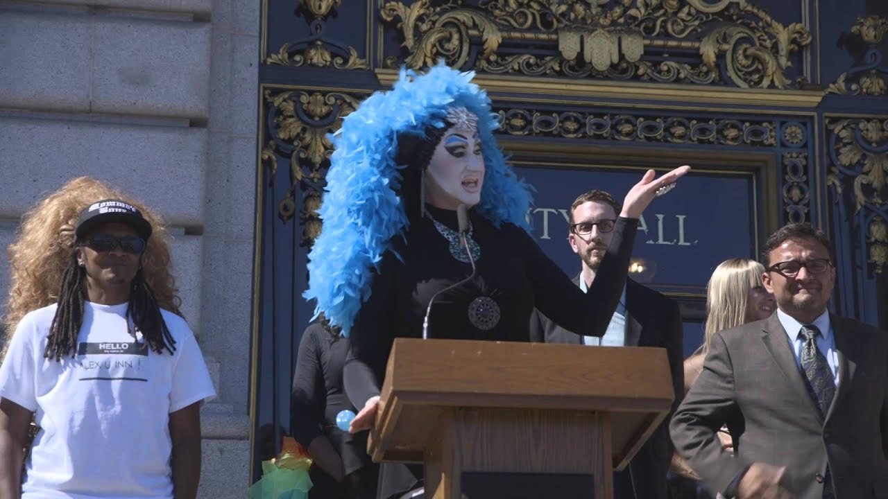 Drag Queens and Facebook Agree on Genuine Identity Policy | Breaking News