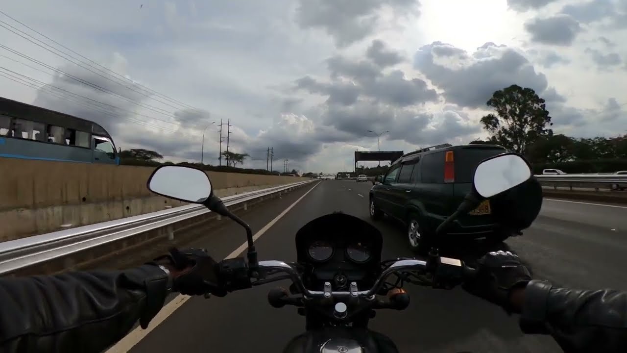 How to ride  a motorcycle on a super highway |4k motovlog |Bajaj Boxer | Thika super highway nairobi