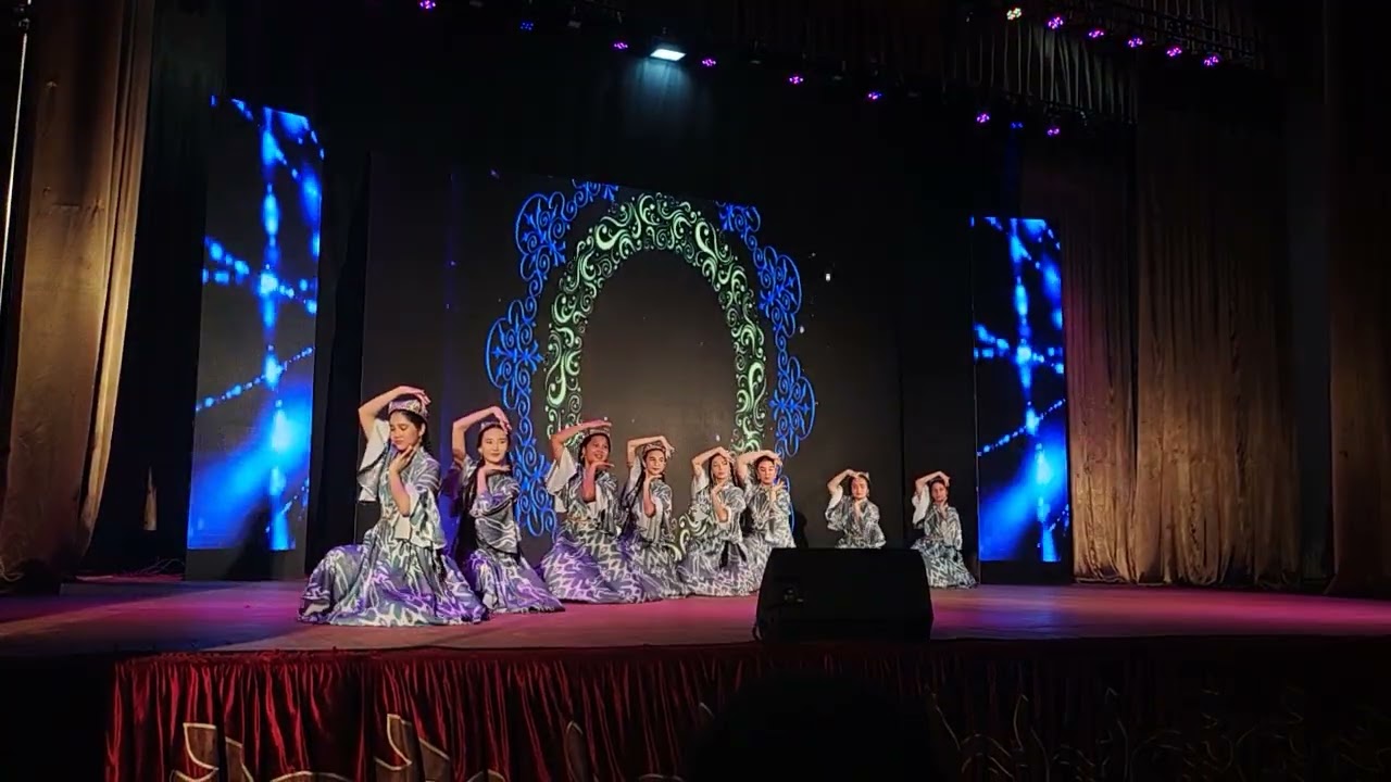 Uzbek national dance