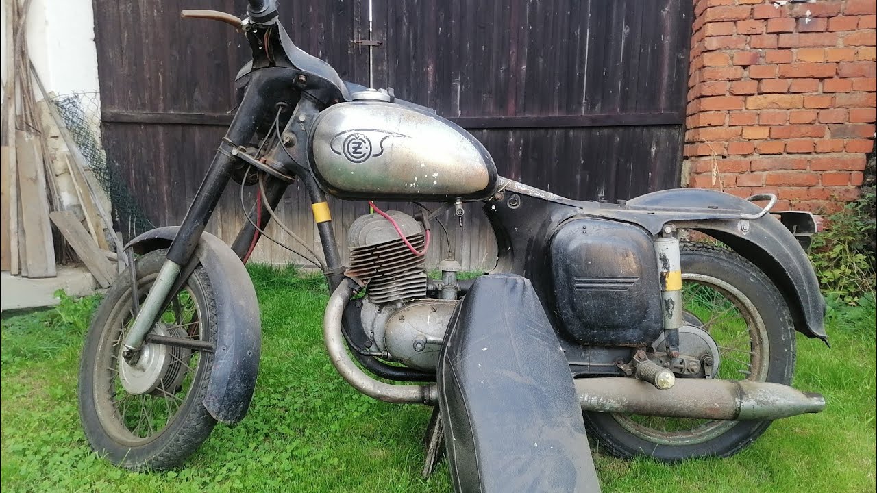 ČZ 175/05 de luxe. Taková poctivá stodolovka 😁 ukázka