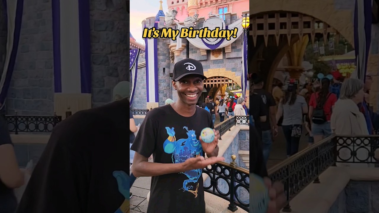 What A Disney Adult Does On His Birthday?! 🥳🎉