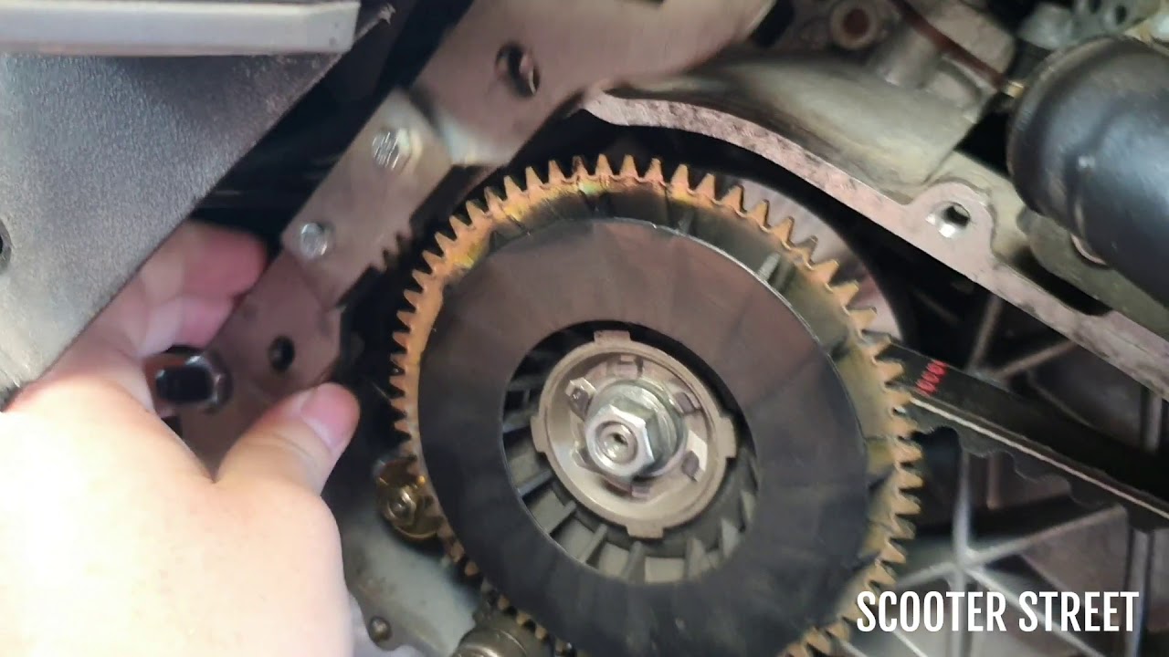 Piaggio 50cc Variator Tool - How to use