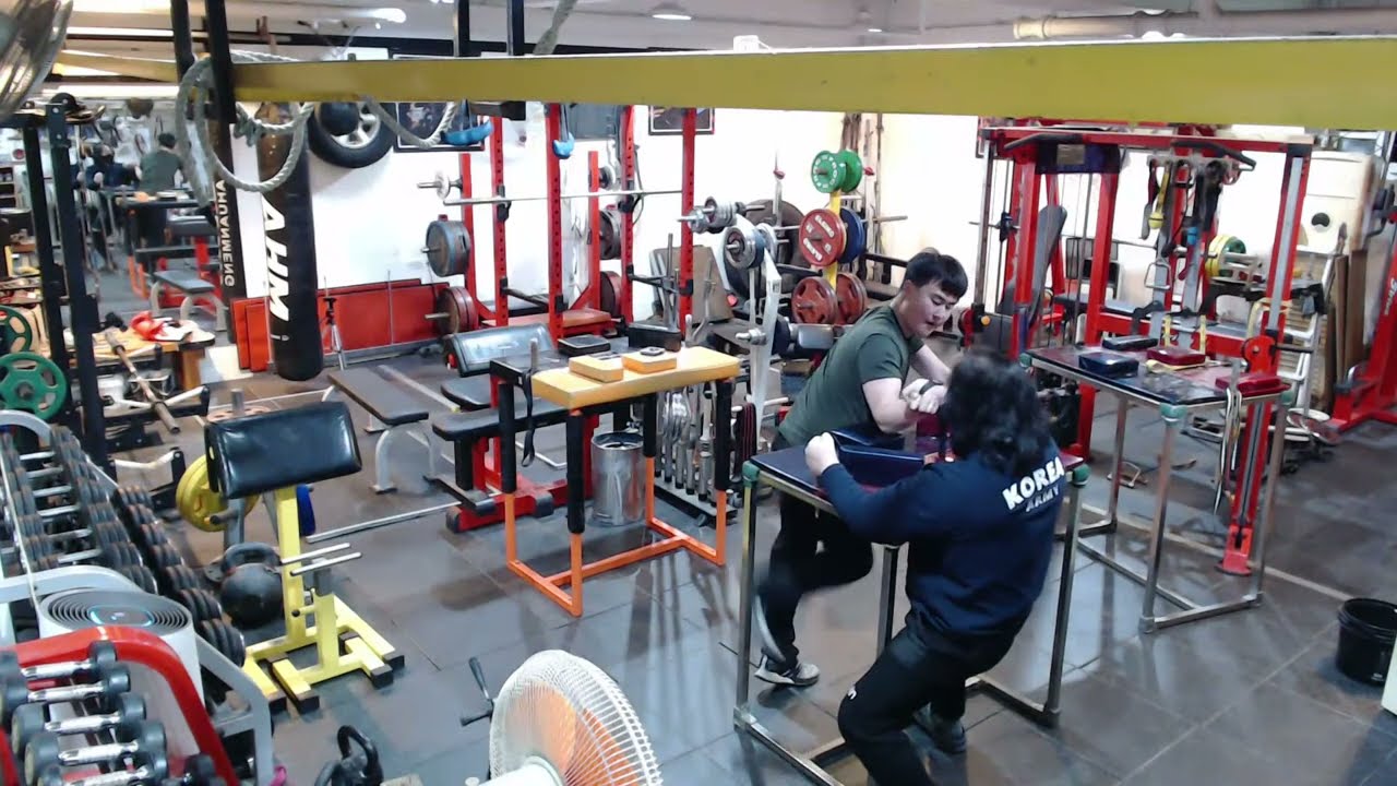 팔씨름훈련