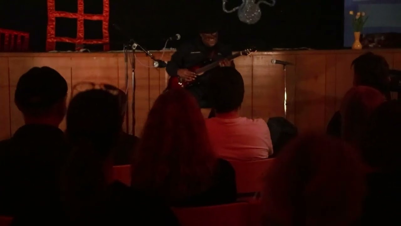 Vumbi Dekula/ Congo Guitar