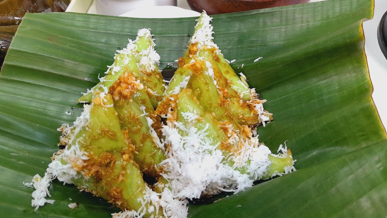 LUPIS KETAN YANG BIKIN KETAGIHAN. TIDAK MUDAH BASI MESKI TANPA PENGAWET KARENA DIMASAK 2 - 3 JAM