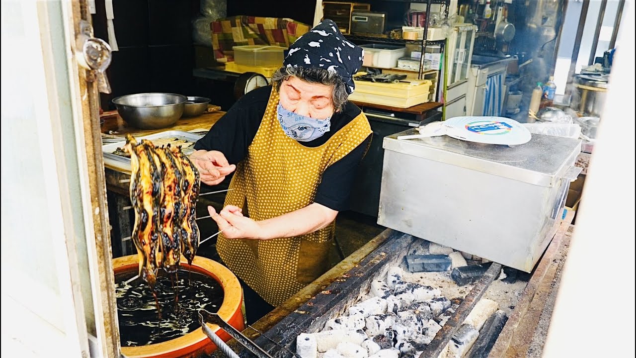 【うなぎや　山信】おばあちゃんが炭火で焼く大人気の鰻屋さんに密着　Grandma's Eel Grill Master Japanese street food｜烤鰻魚｜ 장어구이