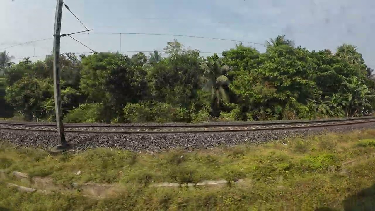বনগাঁ হতে শিয়ালদহ ২। ১৬ নবেম্বর ২০২৫।
