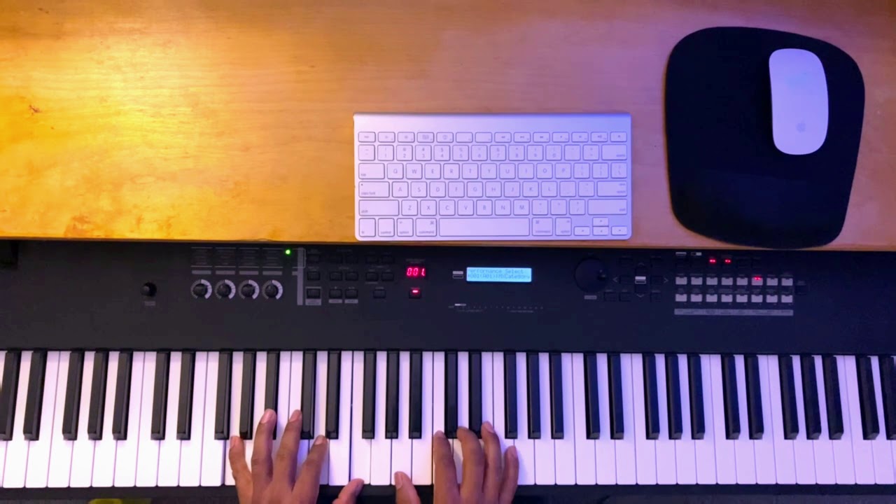El Borde De Su Manto- [Cover]