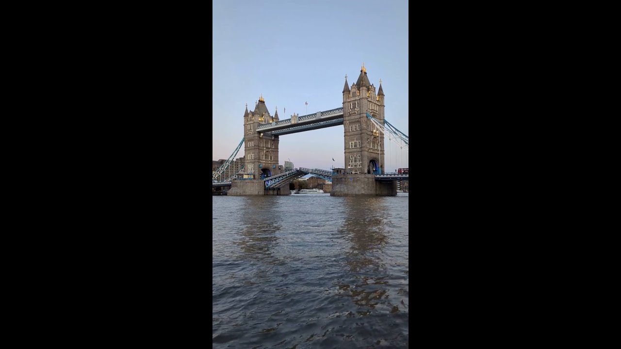 Lifting Bridges at Tower Bridge