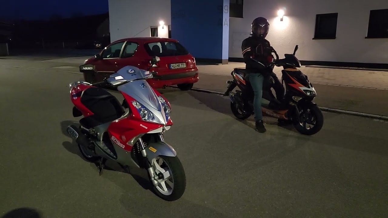 Aprilia SR50 Ditech vs. Peugeot Jetforce C-Tech