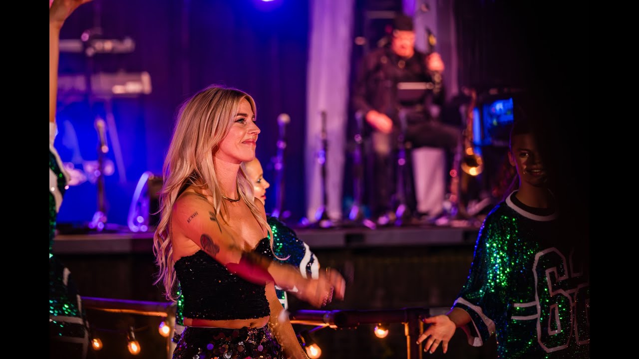 Elske DeWall – Saturday Night Fever medley live @ UIT De Harmonie