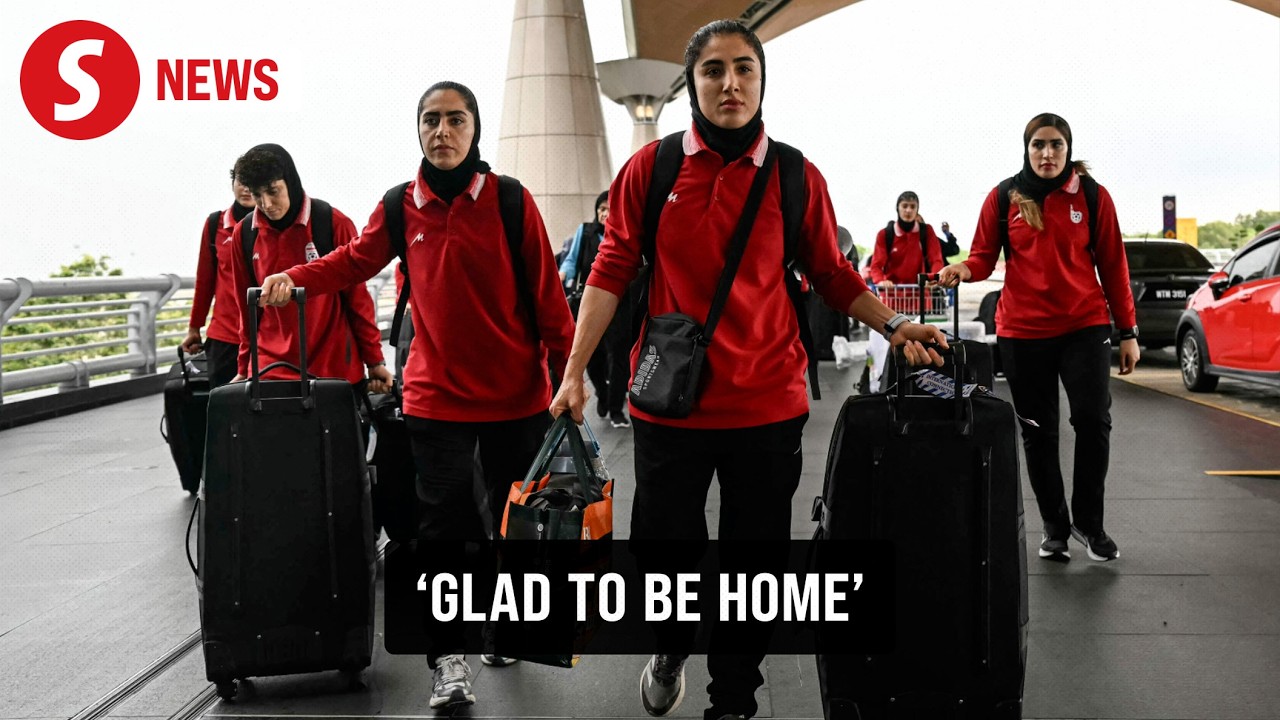 Iranians welcome back women's football team