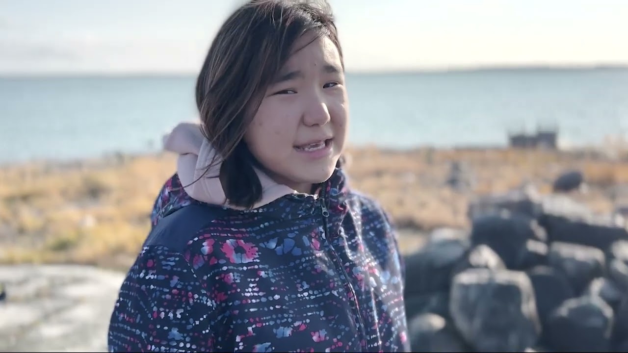 Une interprétation d'ARNAQ par Nadia Nappatuk