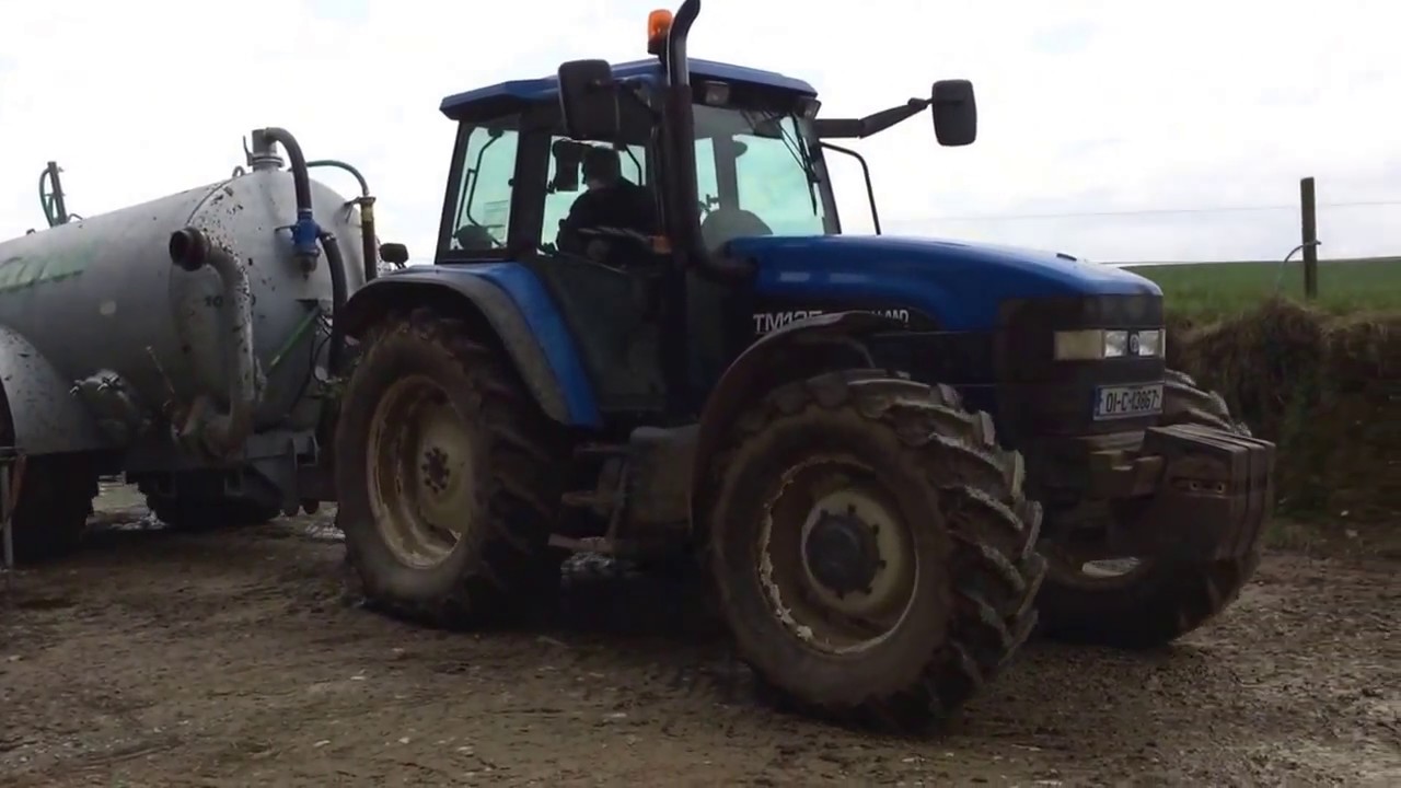 TM 125 spreading slurry with Conor tank