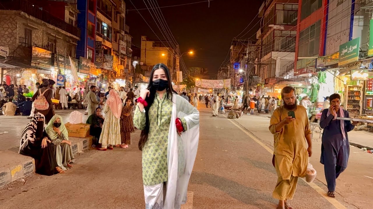 🇵🇰The Most Popular Bazaar in Rawalpindi Walking Tour 4K UHD 60FPS