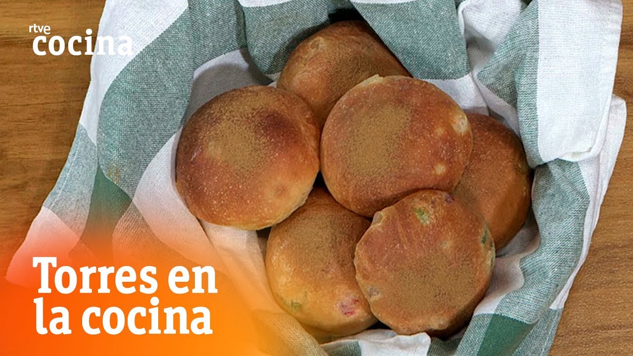 Cómo hacer cocas de patata - Torres en la Cocina | RTVE Cocina