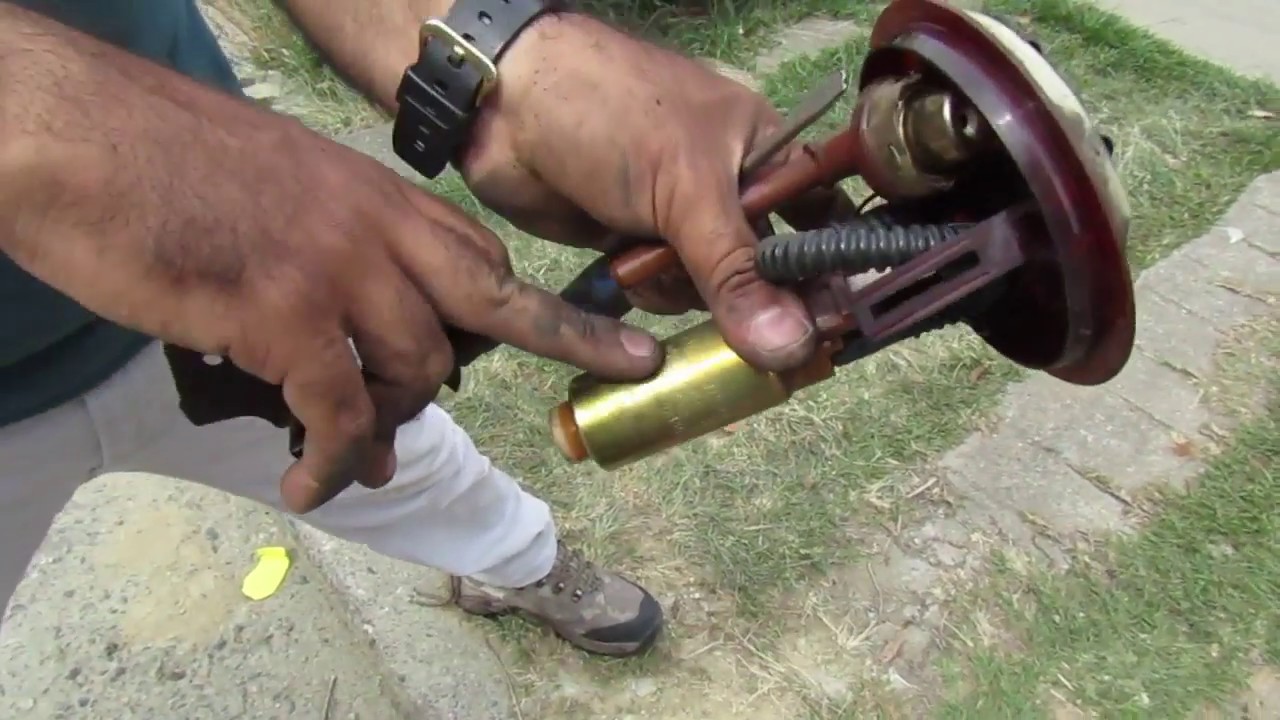 BOMBA DE GASOLINA TWINGO*cambiar pila de gasolina*desvare de renault