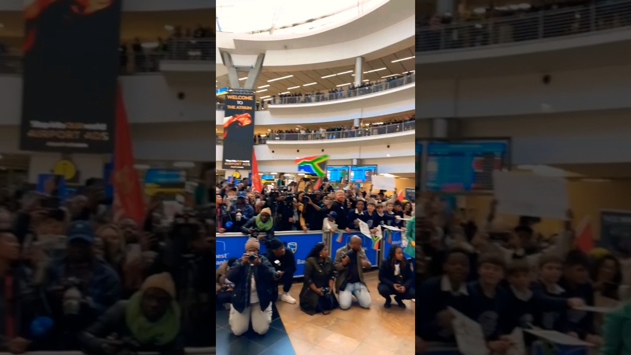 Warm Welcome For South African WTC Winning Team At Airport      #cricket #wtcfinal