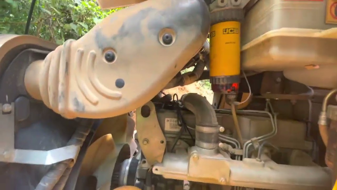 COMO ABRIR O CAPÔ DA RETRO JCB 3cx e conferir os níveis de oleo.