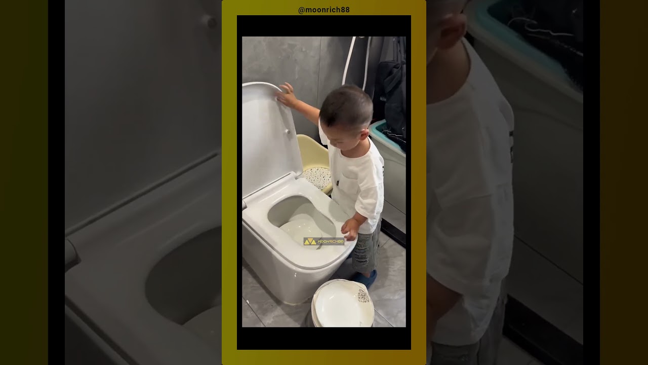 Mom was curious about how her kids were cleaning their plates until she found out today | MoonRich88
